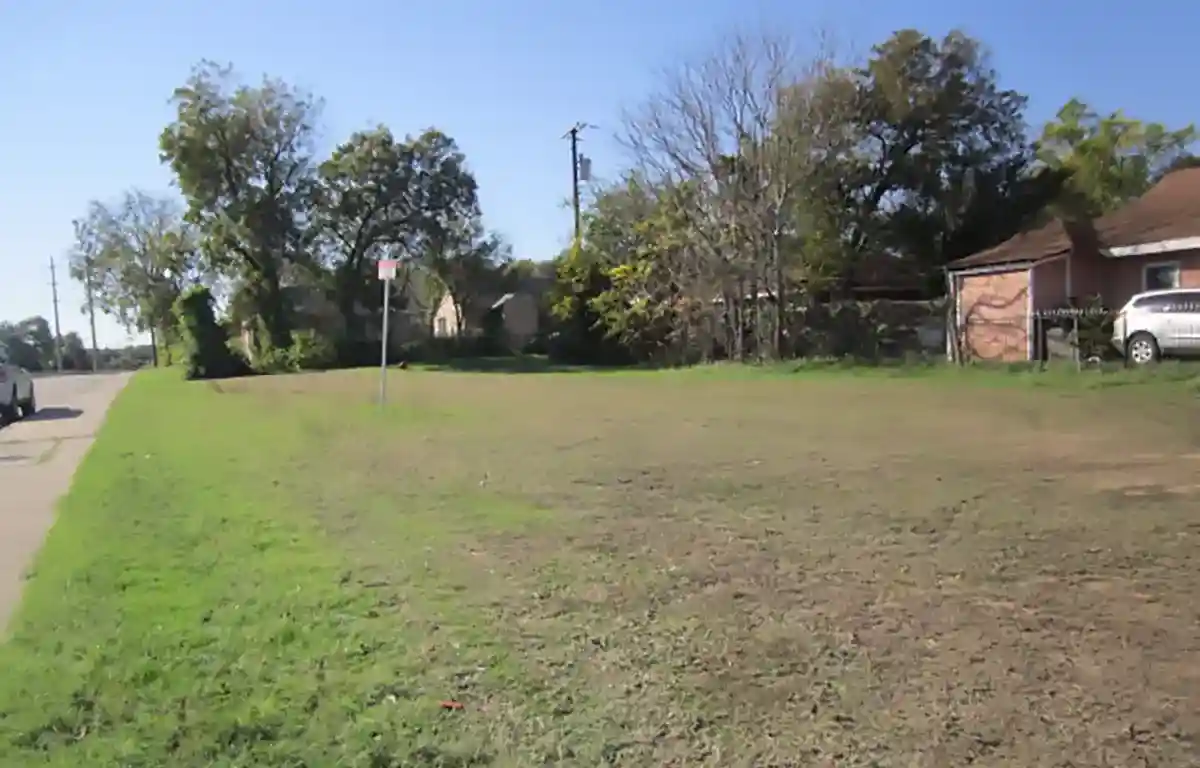 1354 Morrell Ave Dallas 75203